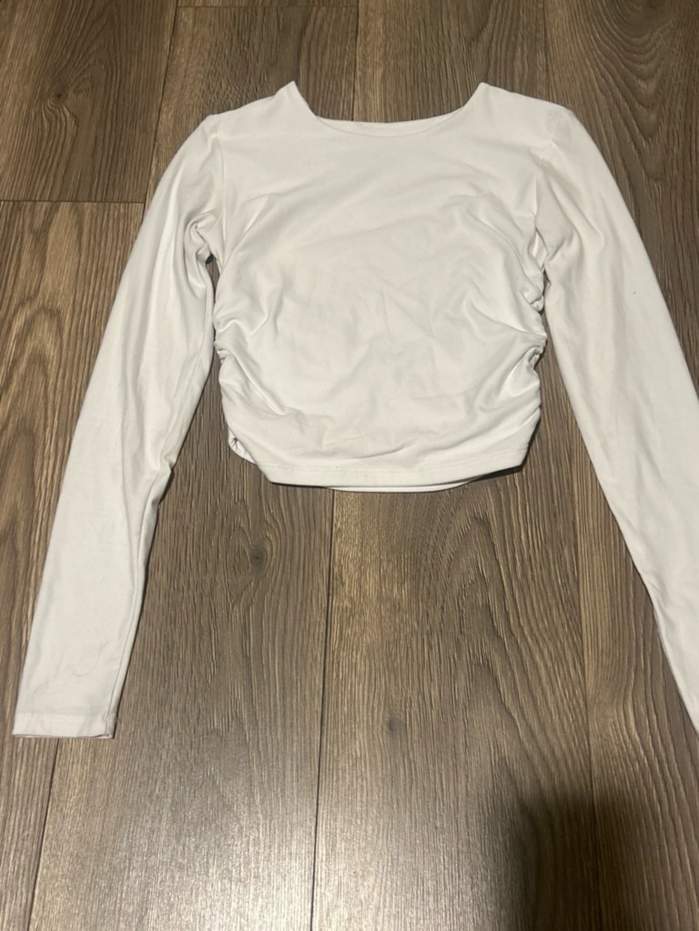 Women’s White Long-Sleeve Cropped Top